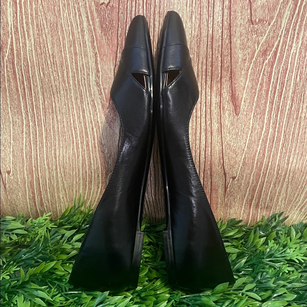Calvin Klein Women’s Gailia Black Leather Flats Shoes - Picture 6 of 10